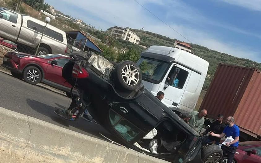 حادث سير مروّع على أوتوستراد الرميلة يؤدي إلى إصابات وزحمة خانقة