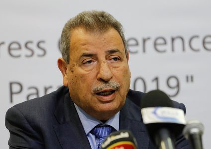 خوري ينعى عضو اللجنة التنفيذية السابق زكريا الأغا
