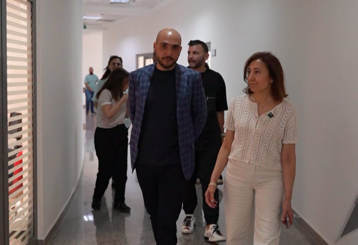 رئيس واعضاء لائحة "صيدا بدها ونحنا قدها" يزورون مستشفى الطوارىء في صيدا الحكومي