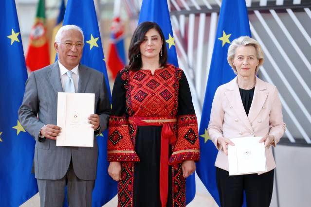 لأول مرة... سفيرة فلسطين تقدم رسالة تعيينها لرئيس المجلس الأوروبي ورئيسة المفوضية الأوروبية