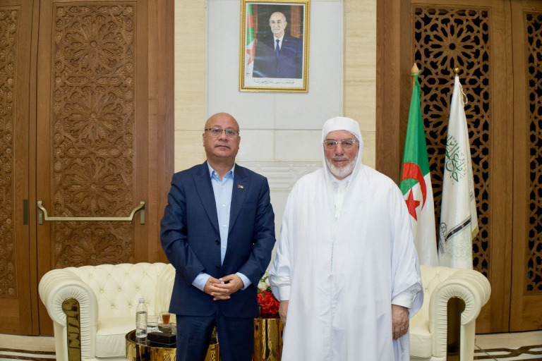 عميد جامع الجزائر خلال لقائه د. أبو هولي: ازدواجية المعايير وراء مأساة فلسطين.. والجزائر ثابتة في مواقفها