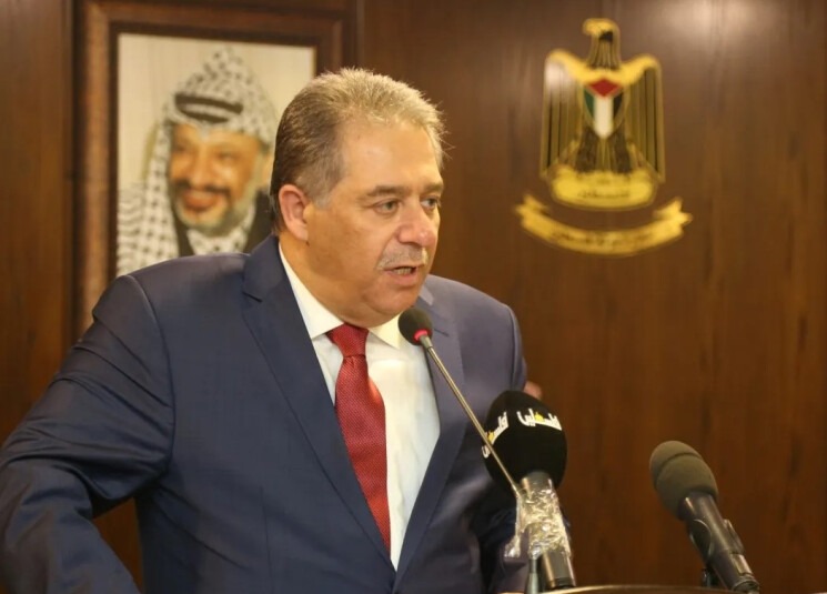 السفير دبور: هذا موقفنا من قضية السلاح!