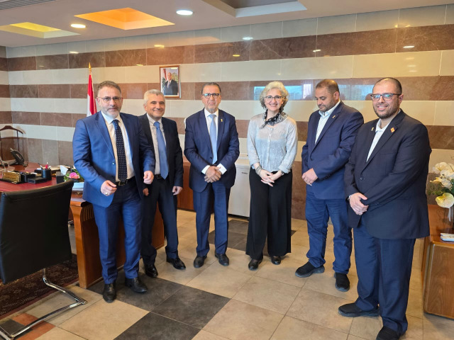 وزيرة التربية تستقبل المجلس الإداري لـ"المقاصد" - صيدا