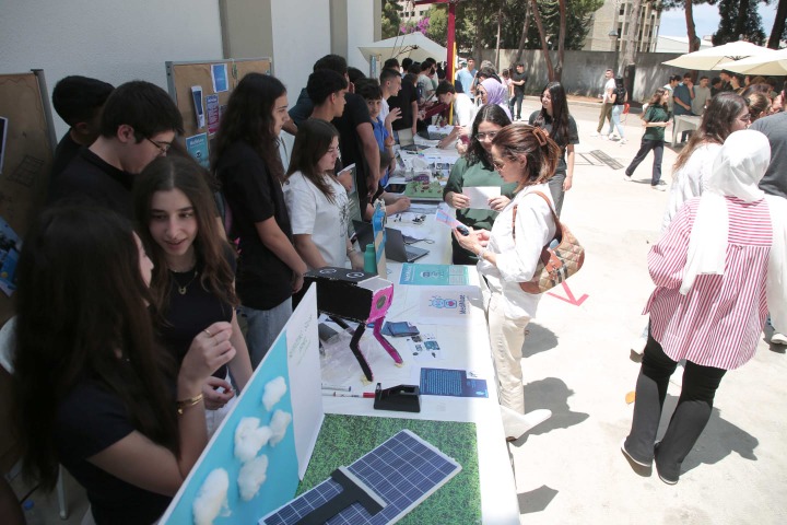 معرض التكنولوجيا "TECH EXPO" في ثانوية رفيق الحريري: الشباب يبتكرون المستقبل