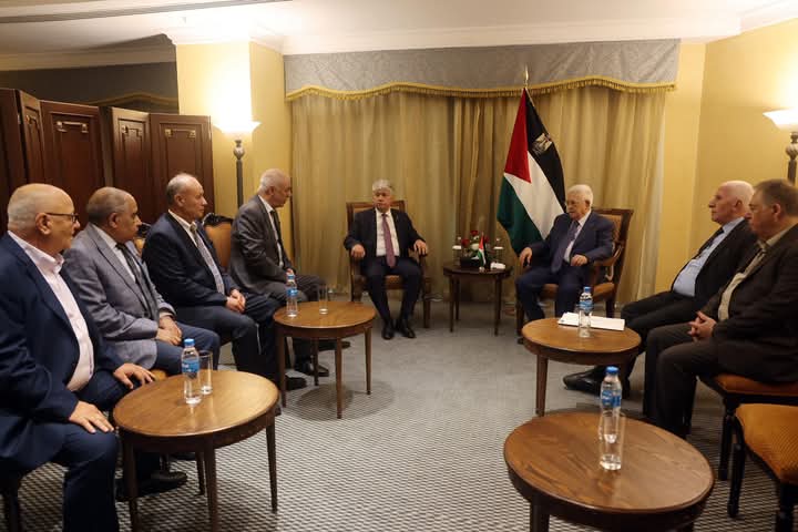 الرئيس عباس يستقبل وفد "جبهة النضال الشعبي الفلسطيني"