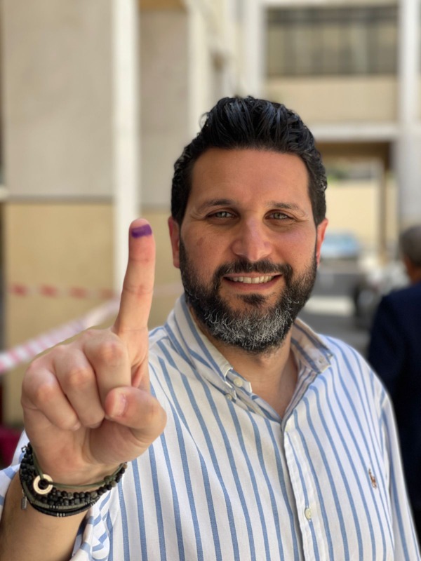 المرشح لمنصب نائب رئيس بلدية صيدا د. أحمد عكره يدلي بصوته