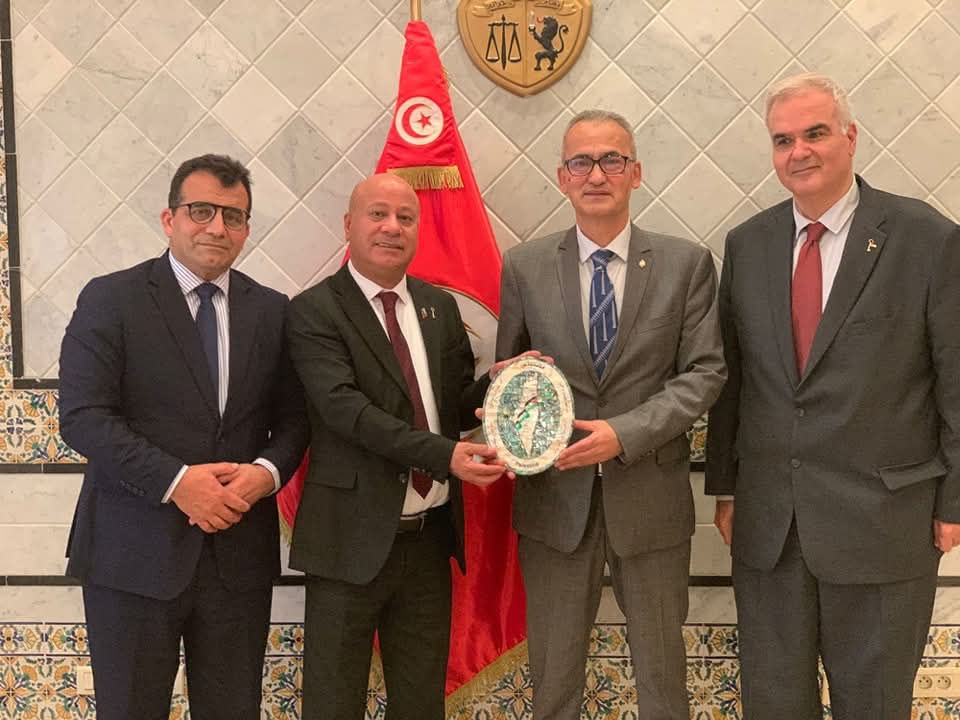 د. أبو هولي يضع كاتب الدولة لوزير الخارجية التونسي على آخر المستجدات التي تشهدها الأراضي الفلسطينية المحتلة