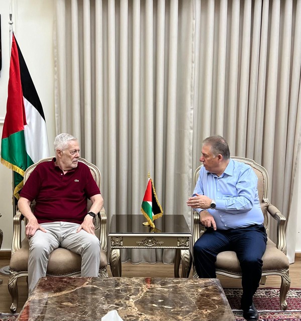 السفير دبور يبحث ورئيس "لجنة الحوار اللبناني الفلسطيني" الأوضاع المأساوية للاجئين في مخيمات الحرمان