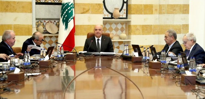 مجلس الوزراء يقر التشكيلات الديبلوماسية اليوم وتسليم السلاح الفلسطيني مؤجل