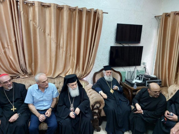 "اللجنة الرئاسية العليا لشؤون الكنائس في فلسطين" تُثمّن زيارة بطاركة القدس إلى غزة وتؤكد على دعم صمود المسيحيين والسكان في ظل العدوان الإسرائيلي