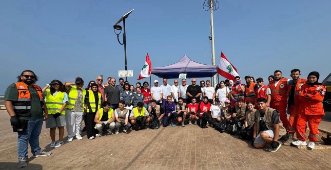 حملة ’بحرك إلك‘ لتنظيف شاطىء وأعماق بحر صيدا وزيرتها بمشاركة نادي Scuba Bubble