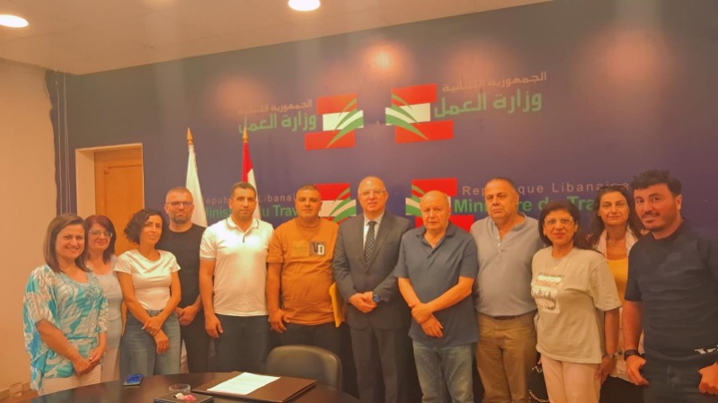 وفد من الهيئة التأسيسية لنقابة العاملين في المستشفيات الحكومية يلتقي وزير العمل الدكتور محمد حيدر بحضور الأسمر