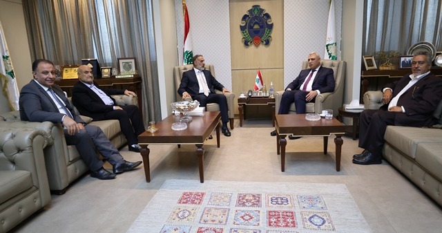 اللواء شقير يعرض الأوضاع مع الشيخ الضاهر على رأس وفد من مشايخ عرب خلدة