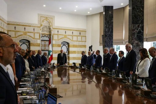 مجلس الوزراء يرحّب بخطة الجيش لحصر السلاح ويطالب بدعم دولي