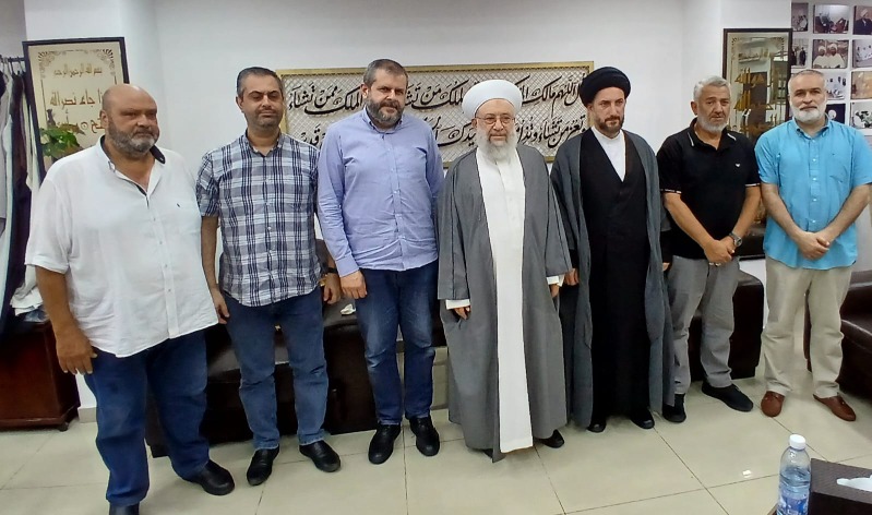 وفد من "الحزب" يجول على فعاليات صيدا العلمائية مهنئاً بذكرى المولد النبوي الشريف