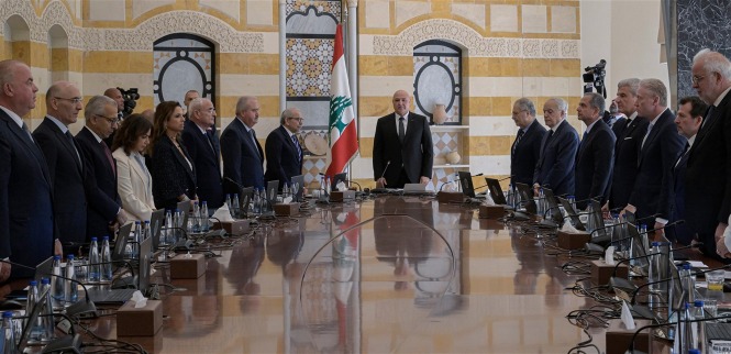جولات مكوكية باتجاه الرئاسة أفضت الى الحل و3 نقاط في بيان الحكومة اراحت " الحزب"