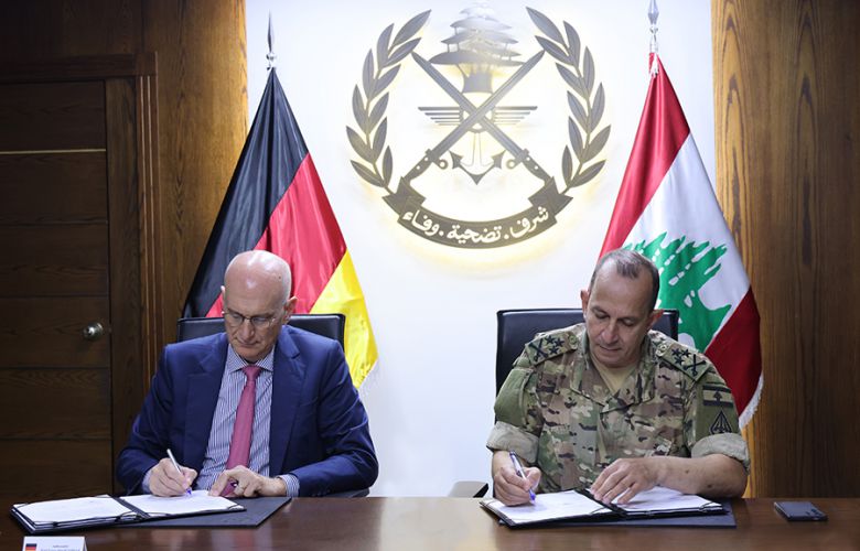 قائد الجيش يستقبل السفير الألماني ويوقع معه ترتيبات لدعم المؤسسة العسكرية