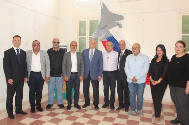 السفير الروسي يفتتح المقر الجديد لـ"نادي الحكايات" في صور