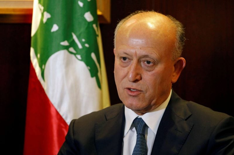 ريفي: لاستكمال خطوات تسليم السلاح بإمساك الدولة أمن المخيمات وضمان سلامة الفلسطينيين