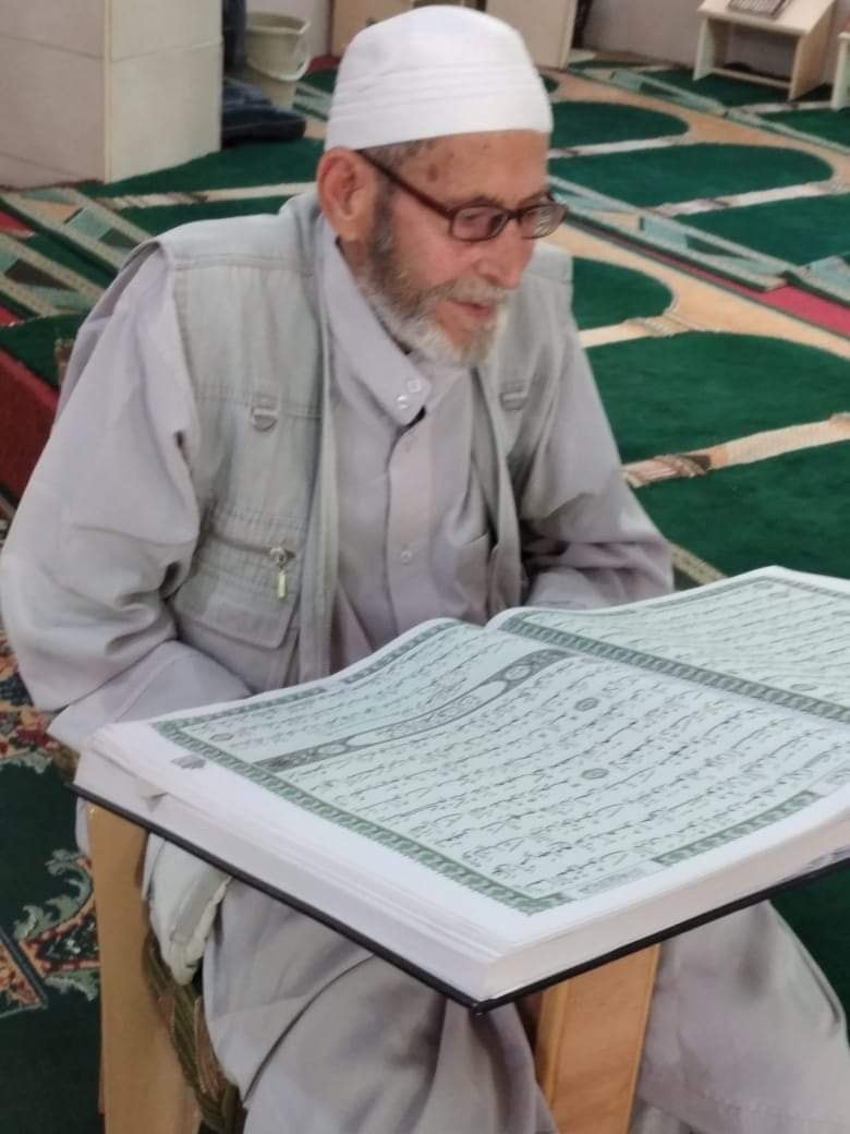 د. أبو هولي ودائرة شؤون اللاجئين واللجان الشعبية في مخيمات الوطن والشتات يتقدمون بالتعازي من رئيس ديوان الرئاسة انتصار أبو عمارة بوفاة والدها
