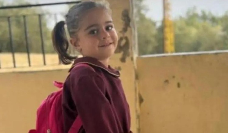 مأساة في عكّار.. الطفلة تالا تُفارق الحياة دهسًا تحت عجلات والدها!