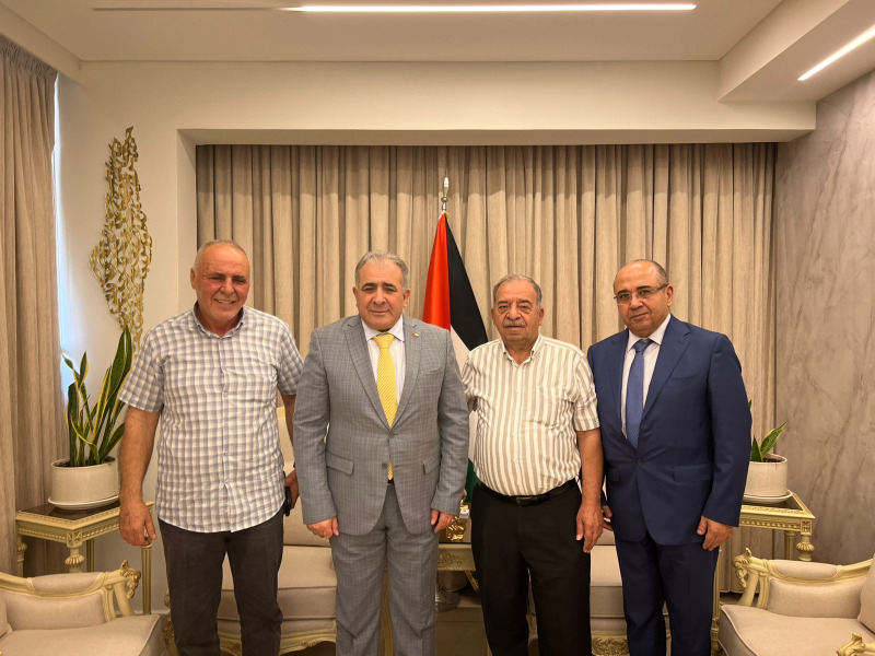د. أبو هولي: بتوجيهات الرئيس محمود عباس تم دفع الأقساط المدرسية الرسمية لطلابنا في لبنان إيماناً بحق التعليم