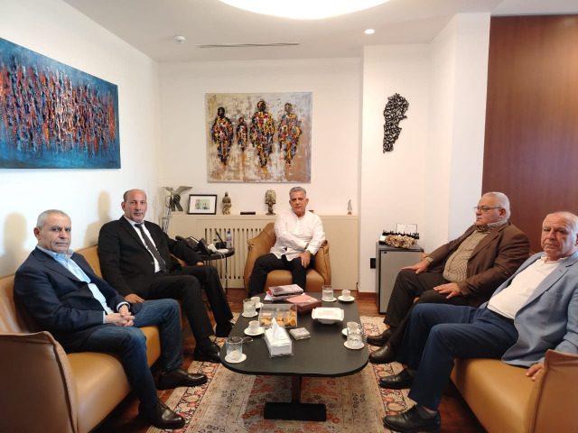 "الجبهة الديمقراطية" تعرض واللواء إبراهيم الأوضاع في فلسطين والمخيمات