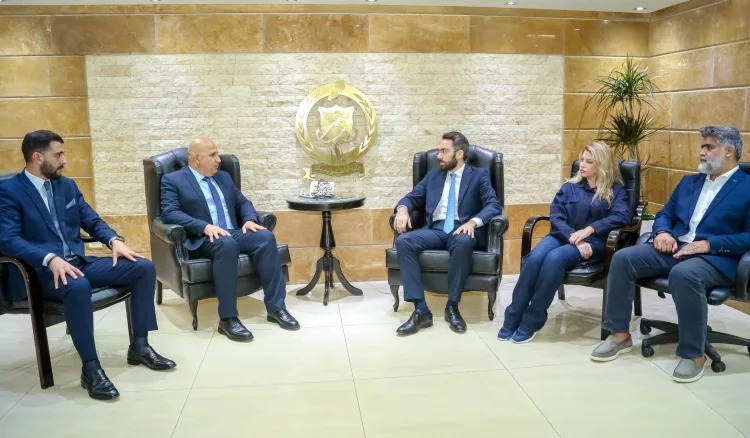 تعاون بين الدفاع المدني وهيئة الطوارئ المدنية لتعزيز الخدمات وتطوير الموقع الإلكتروني