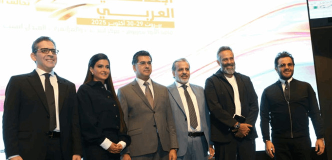 مرقص يسلّم شهادات تقدير لمئة طالب إعلام: لا تصغوا للتهويل