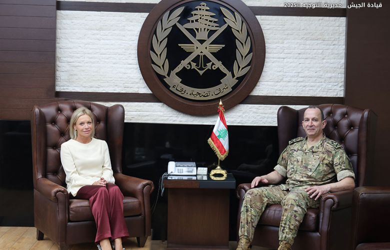 قائد الجيش العماد هيكل يستقبل المنسقة الخاصة للأمم المتحدة وسفير كندا