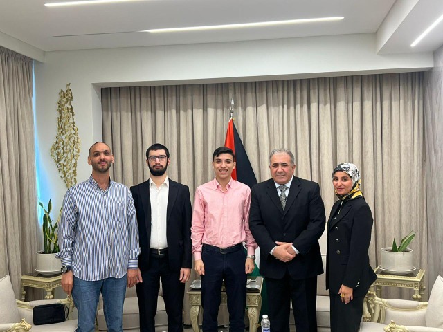 لقاء تفاعلي بين السفير الفلسطيني الأسعد ونخبة من الشباب الرياديين في بيروت