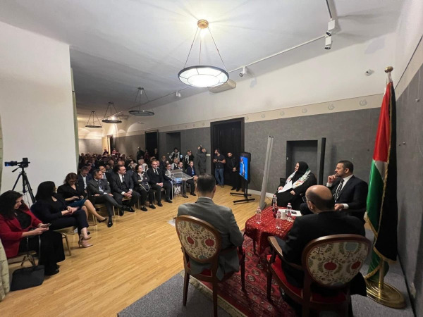 "الرئاسية العليا لشؤون الكنائس" تشارك في ندوة حول واقع المسيحيين في فلسطين في بودابست
