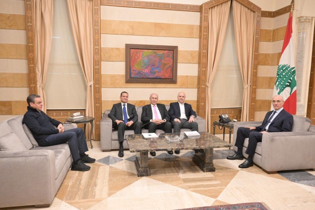 الوزير  الحجار يجتمع بالنواب لمتابعة مخالفات بلدية بيروت...