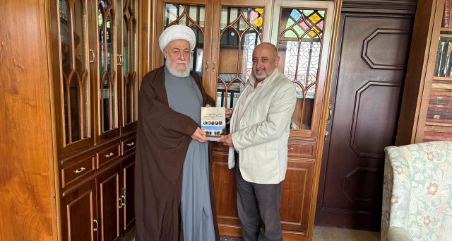 المفتي عسيران يتسلم كتاب "لبنان في خمسة عهود رئاسية" من د. خالد الكردي