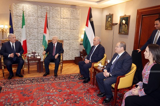 الرئيس عباس يطلع وزير الخارجية الإيطالي على آخر التطورات في الأراضي الفلسطينية المحتلة