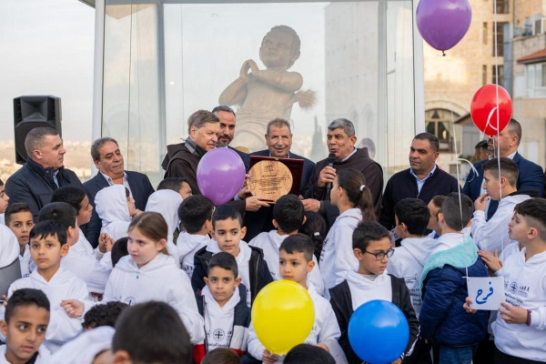 د. خوري يشارك في المسيرة التقليدية السنوية "أطفال بلا حدود للوحدة والسلام" في بيت لحم