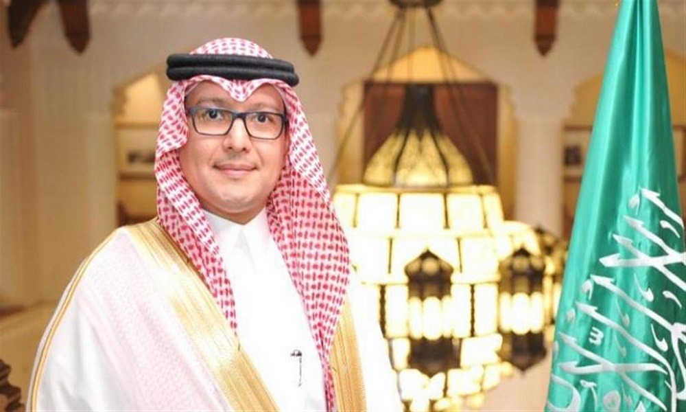 السفير بخاري يتصل بالشيخ الخطيب مطمئنًا