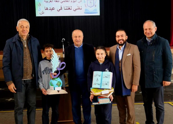 سلطان ناصر الدين يرعى احتفالات 5 مدارس في اليوم العالمي للّغة العربية "العقول أراضٍ… إن لم نزرعها تبور، أو يزرعها غيرنا بما يشاء"