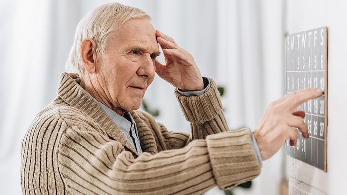 أعراض قد تكون نذيراً مبكراً على الإصابة بالخرف.. ما هي؟