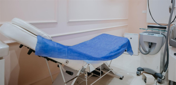 إقفال مركز تجميل غير مرخص في العباسية وختمه بالشمع الأحمر
