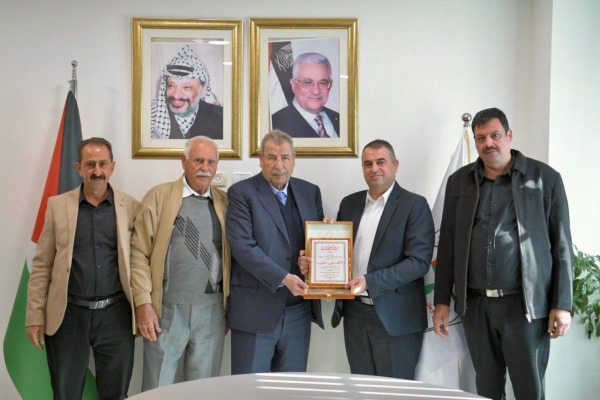 د. خوري يستقبل لجنة وكلاء كنيسة الثالوث الأقدس في طوباس