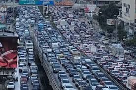 زحمة السير المُرهقة… هل يحلّها توسيع الطّرقات؟