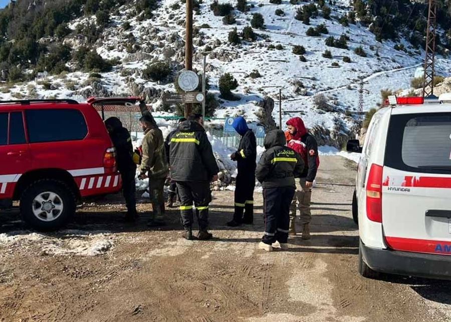 بالصور - إنقاذ 3 مواطنين ضلّوا طريقهم أثناء ممارسة رياضة المشي الجبلي