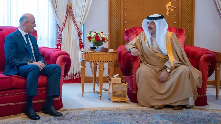 ​ملك البحرين يستقبل الوزير الحجار مؤكداً دعم المملكة لأمن لبنان واستقراره