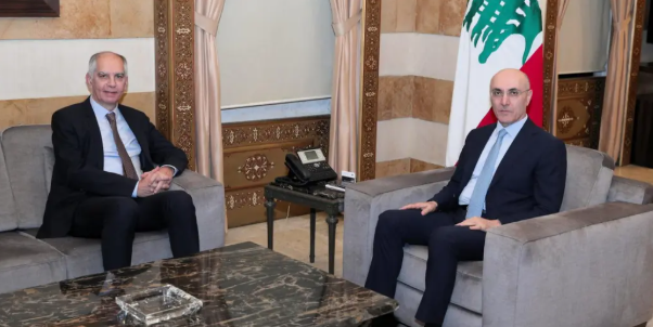 الوزير الحجار يبحث مع السفير الفرنسي التحضيرات لمؤتمر دعم الجيش