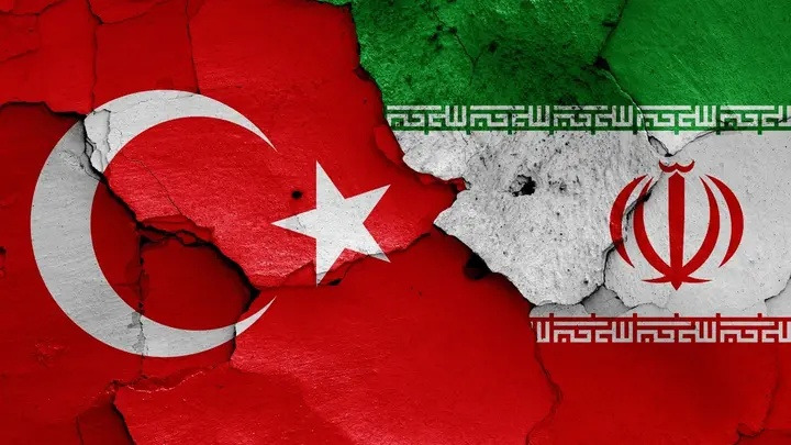 اقتراح تركي لحل "أزمة إيران".. وترامب يعلّق مرحّباً