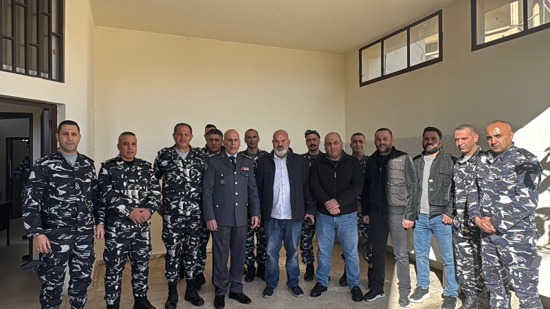 العميد عواد يتفقد مخفر ميس الجبل ويعاين أضرار العدوان الأخير