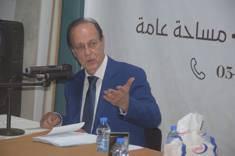 الشعر يجمع الفنانين والأدباء في منتدى سبعين