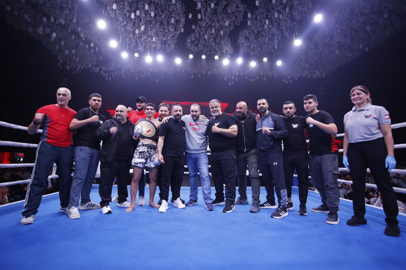 البطل الصيداوي عبد الرحمن محمد البابا يهدي مدينته صيدا حزام بطولة "المواي تاي"
