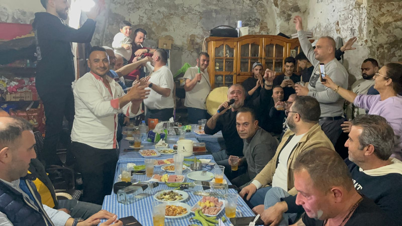 أهالي صور يحيون "عيد المرفع" بمسيرة شعبية